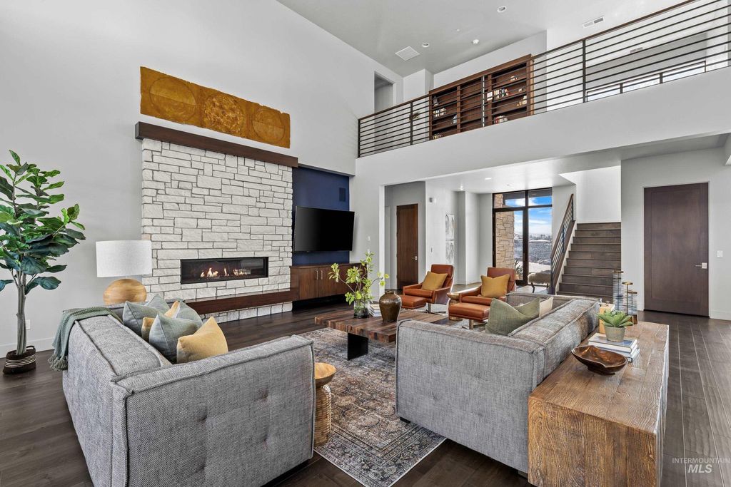 Photo of 510 W Paso Fino Dr, Boise, ID 83702 (MLS # 98965613)