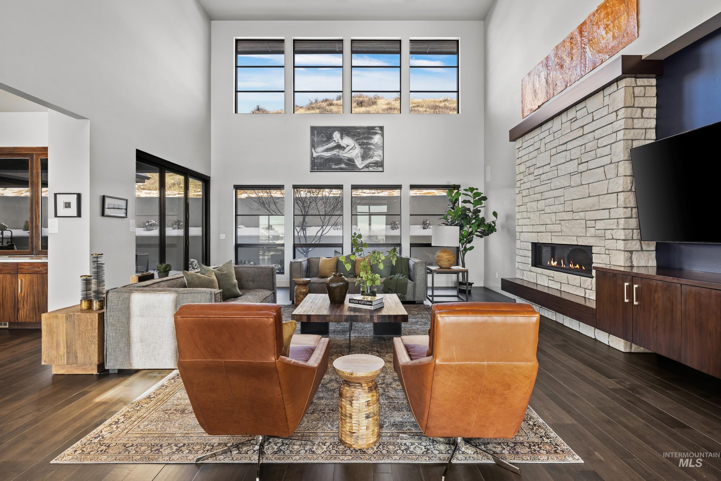 510 W Paso Fino Dr.