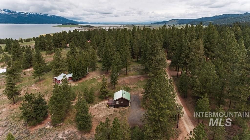 Photo of 32 Mountain Air Drive, Cascade, ID 83611 (MLS # 98977601)