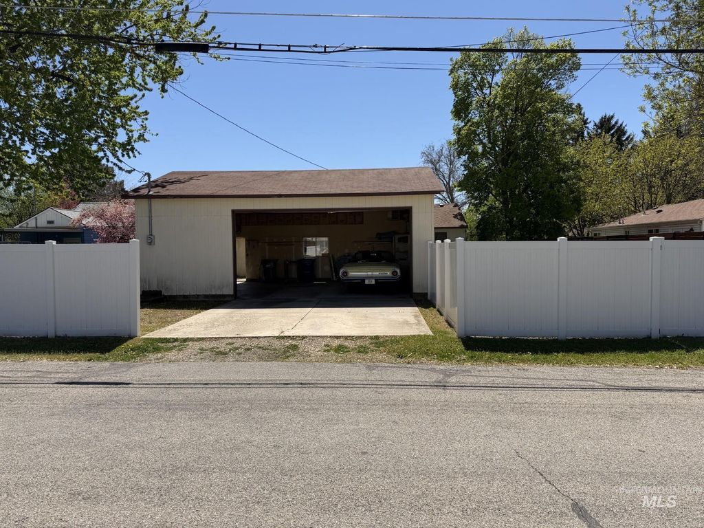 Photo of 4702 W Corporal St, Boise, ID 83706 (MLS # 98986468)