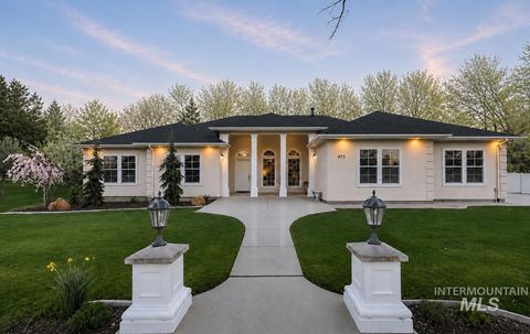 Photo of 977 N Woodvalley Pl, Eagle, ID 83616 (MLS # 98987657)