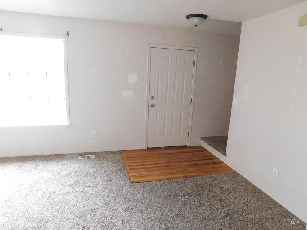 Photo of 112 W Barbara Drive, Middleton, ID 83644 (MLS # 98966574)