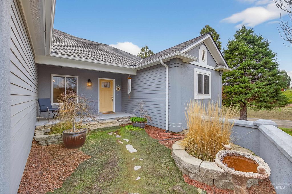 Photo of 2126 23rd Street, Clarkston, WA 99403 (MLS # 98975758)