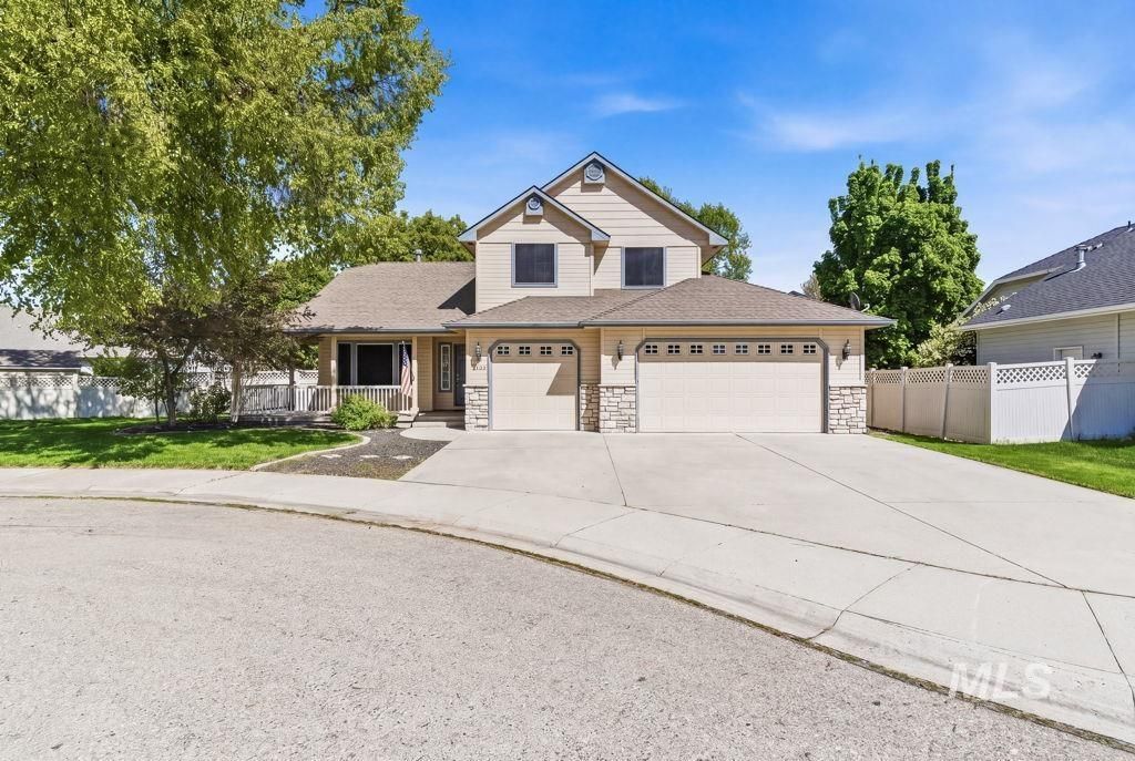 Photo of 5292 N Bach Pl, Meridian, ID 83646 (MLS # 98984683)