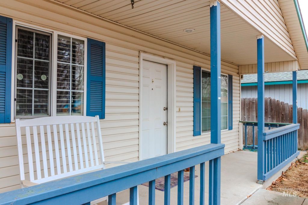 Photo of 721 W Hazel St, Caldwell, ID 83605 (MLS # 98973293)