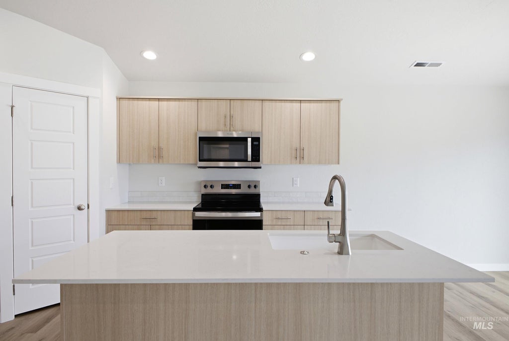 Photo of 9068 W Violet St, Nampa, ID 83687 (MLS # 99001345)