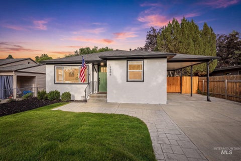 Photo of 2506 N 32nd St, Boise, ID 83703 (MLS # 98997876)
