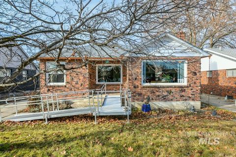 119 S Holly Street Nampa ID 83686