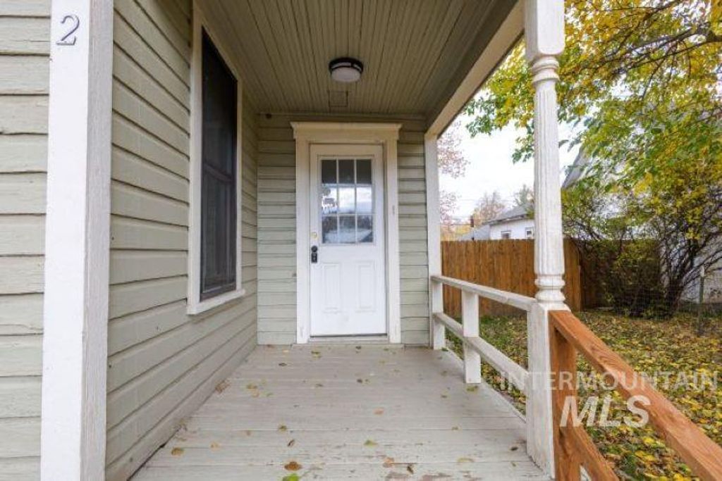 Photo of 622 W Commercial St, Weiser, ID 83672 (MLS # 98977279)