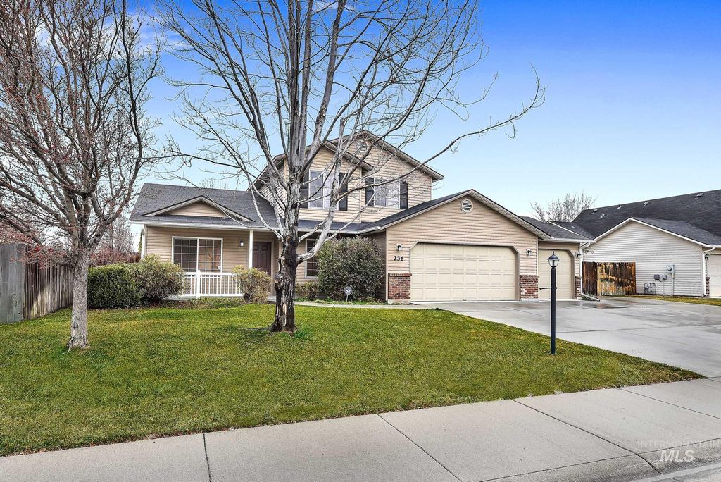 Photo of 236 E Wythburn St, Kuna, ID 83634 (MLS # 98976069)