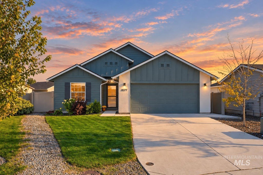 Photo of 8377 E Harpster Ct, Nampa, ID 83687 (MLS # 99003129)