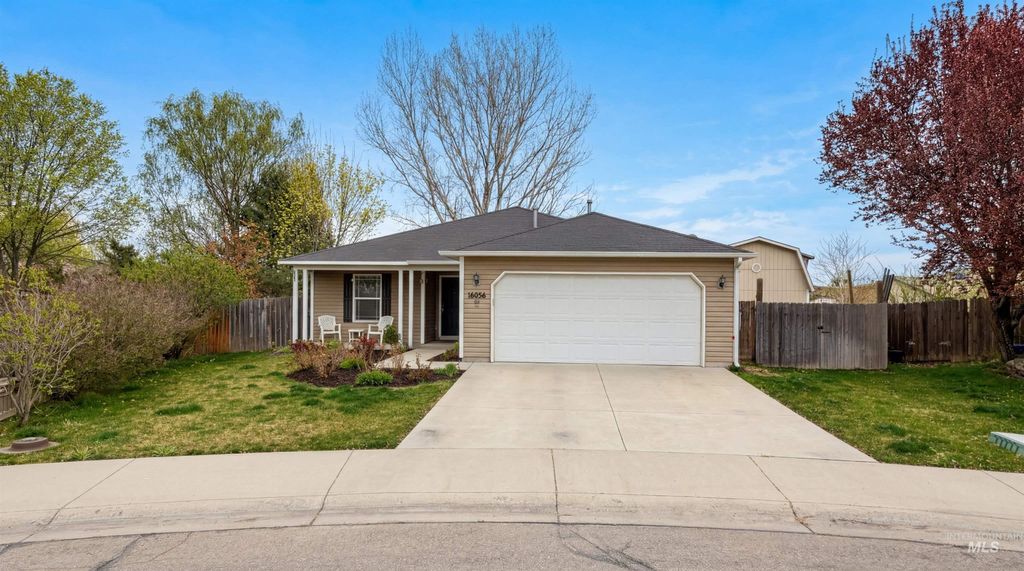 Photo of 16056 N Pelican Butte Dr, Nampa, ID 83651 (MLS # 98980242)