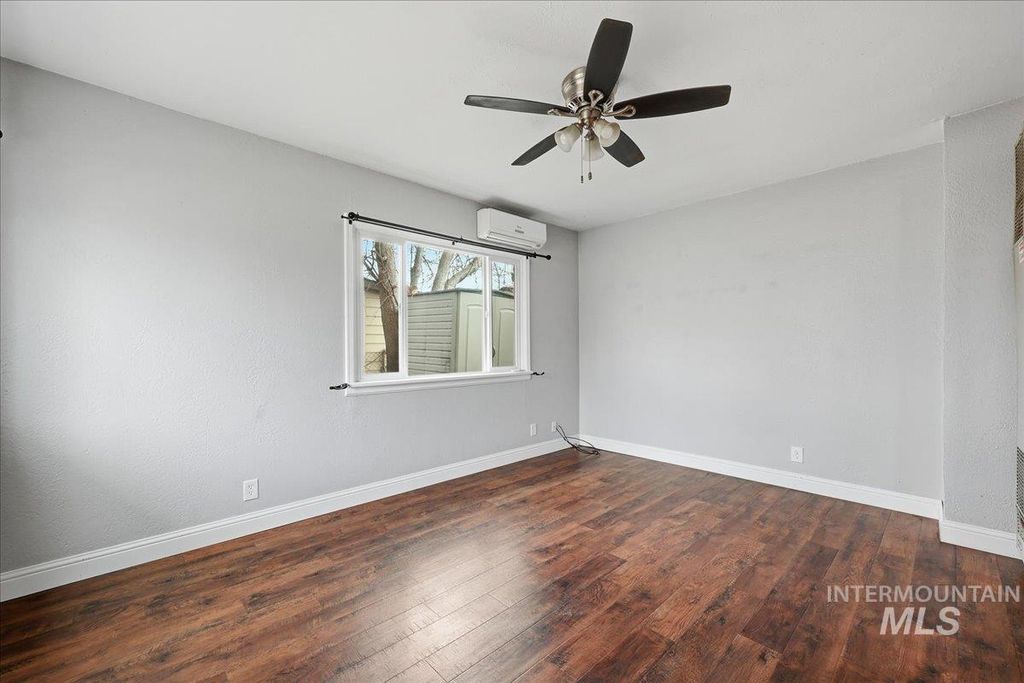 Photo of 115 W Washington St, Meridian, ID 83642 (MLS # 98972191)