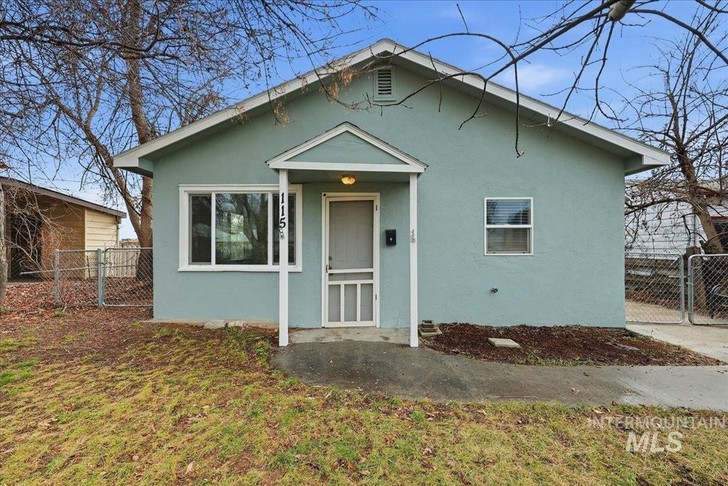 Photo of 115 W Washington St, Meridian, ID 83642 (MLS # 98972191)