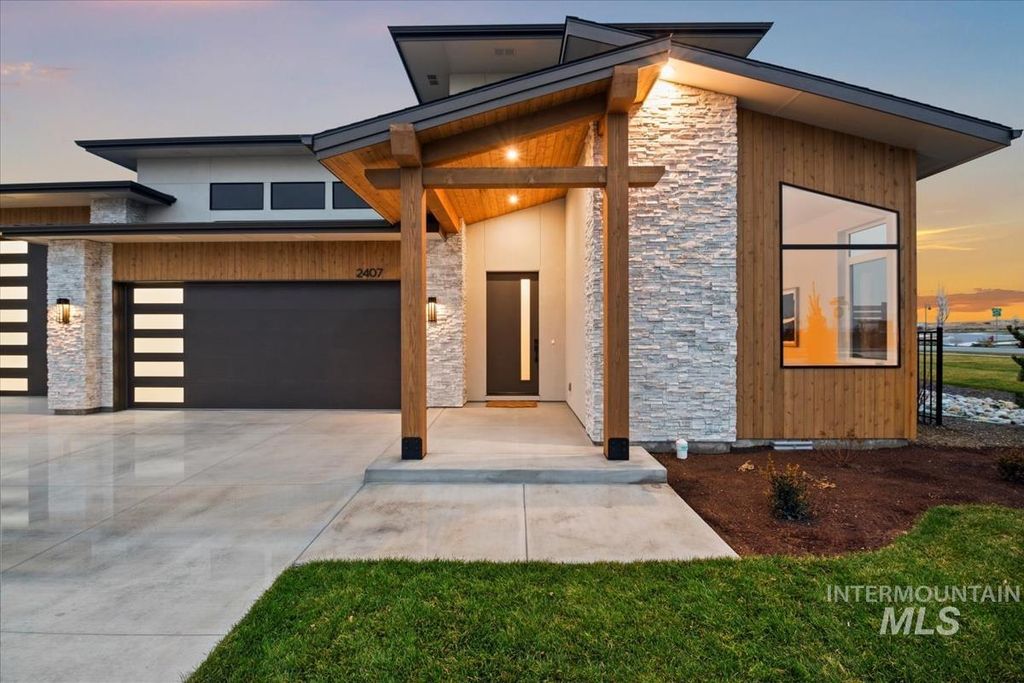 Photo of 2407 N Buhrstone Ave, Eagle, ID 83616 (MLS # 98973885)