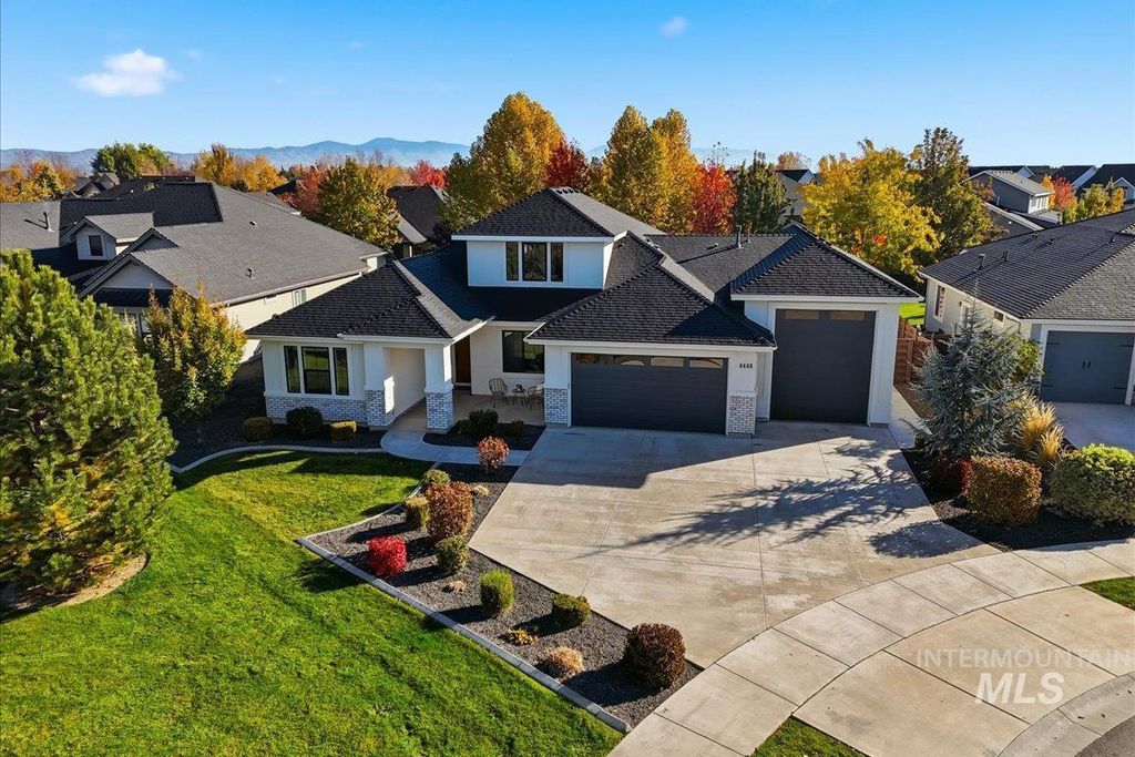 Photo of 4448 W Star Hollow Ct, Meridian, ID 83646 (MLS # 98966564)