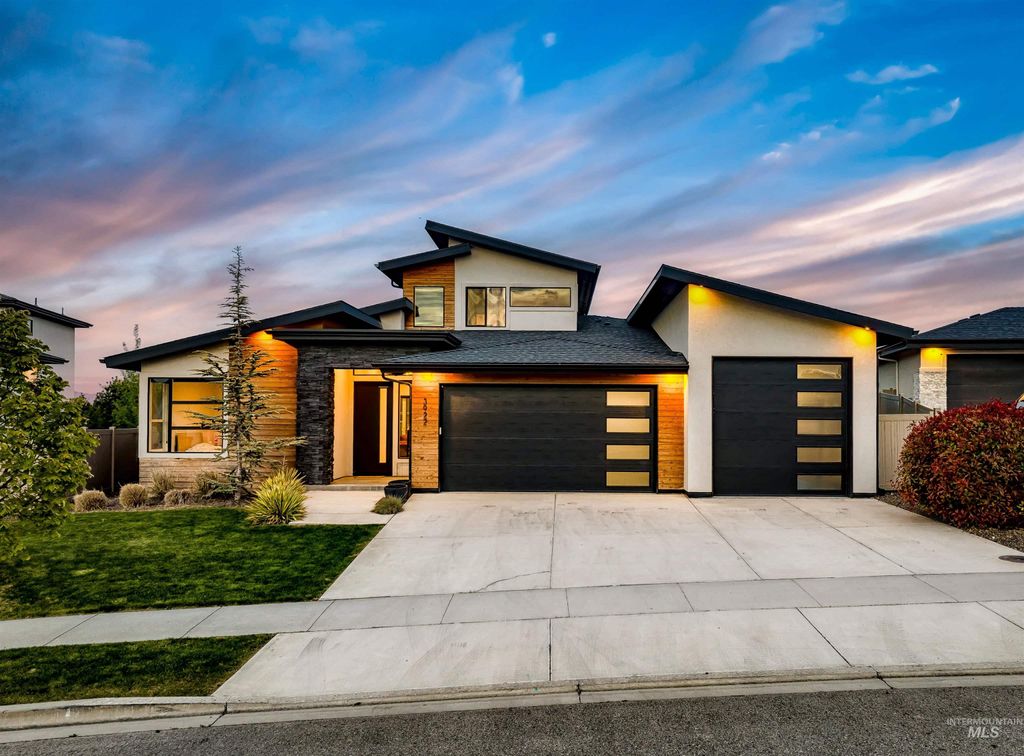 Photo of 3922 S Daybreak Pl, Meridian, ID 83642 (MLS # 98985552)