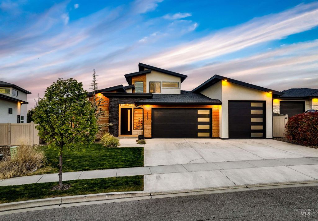 Photo of 3922 S Daybreak Pl, Meridian, ID 83642 (MLS # 98985552)