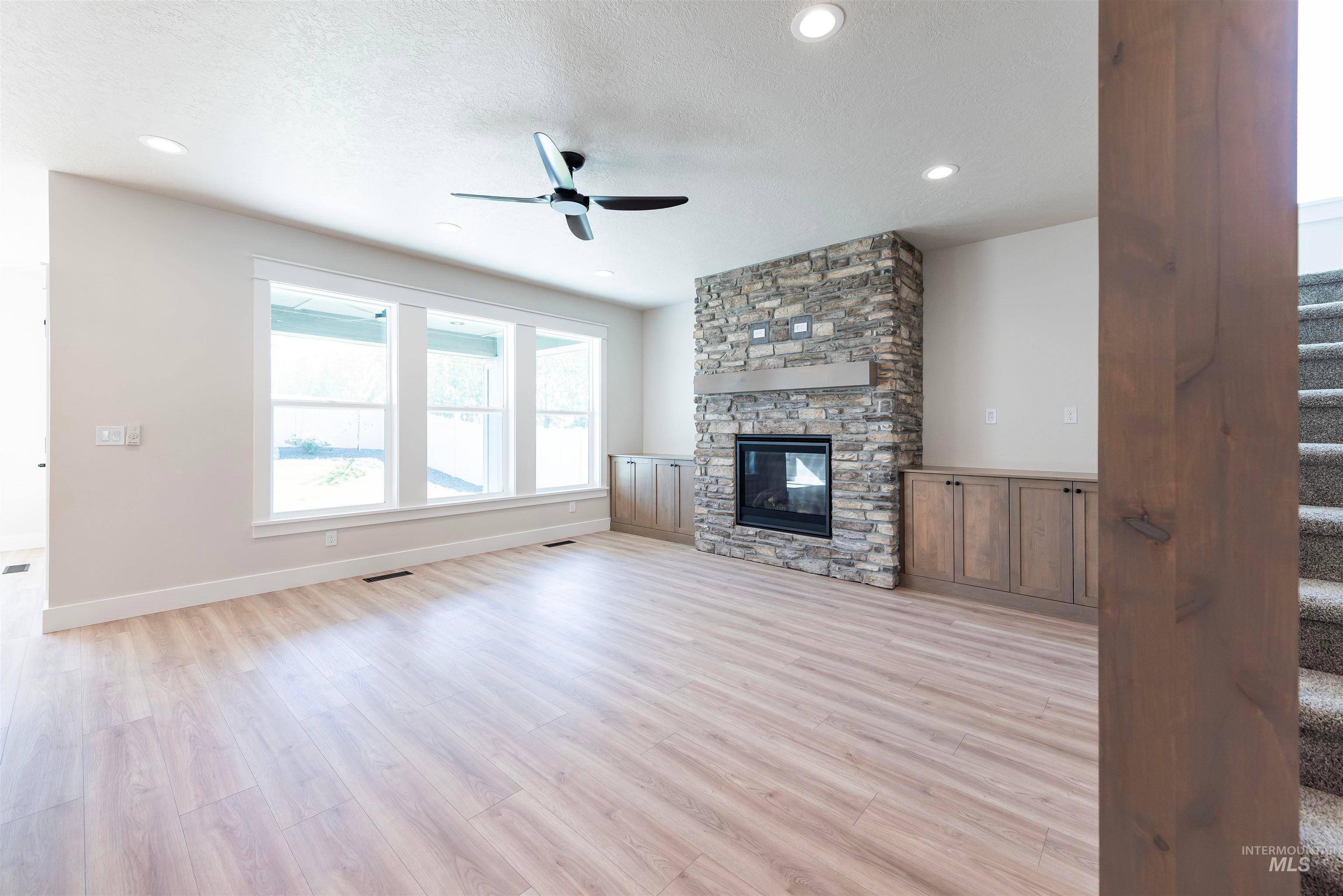 1423 E Andes Dr.