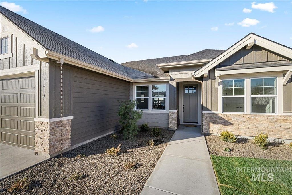 Photo of 1117 Whitewater Way, Emmett, ID 83617 (MLS # 98966215)