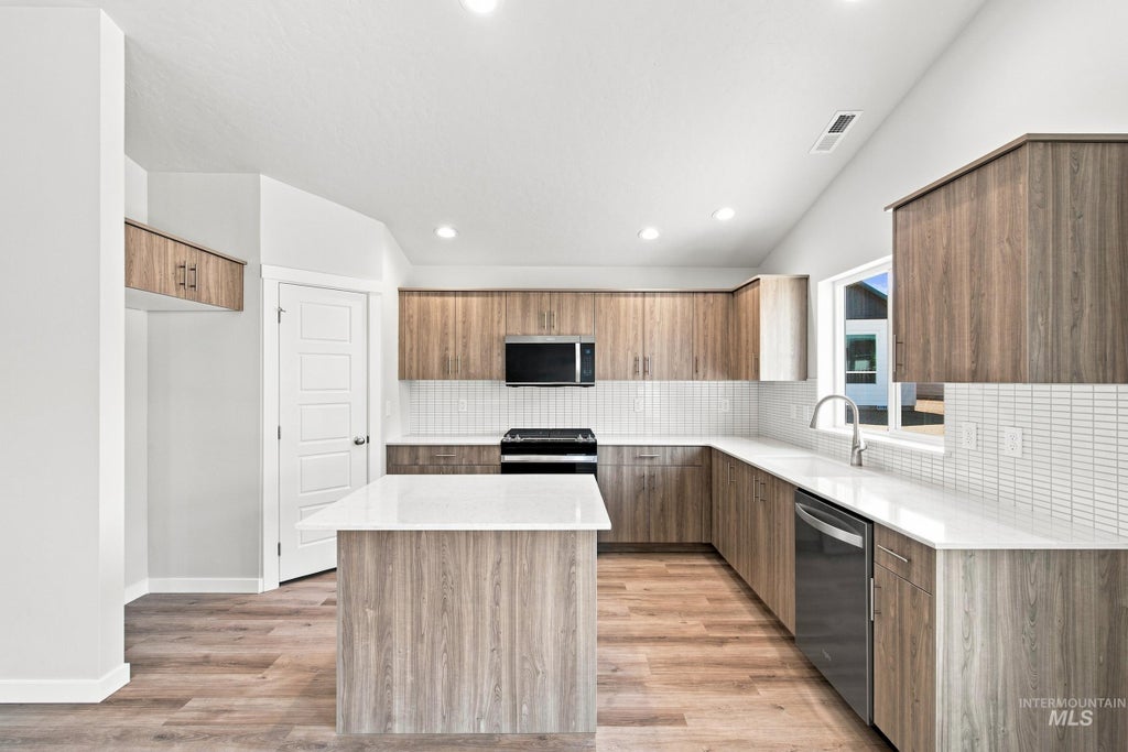 Photo of 12806 Ropers St, Nampa, ID 83651 (MLS # 99004733)