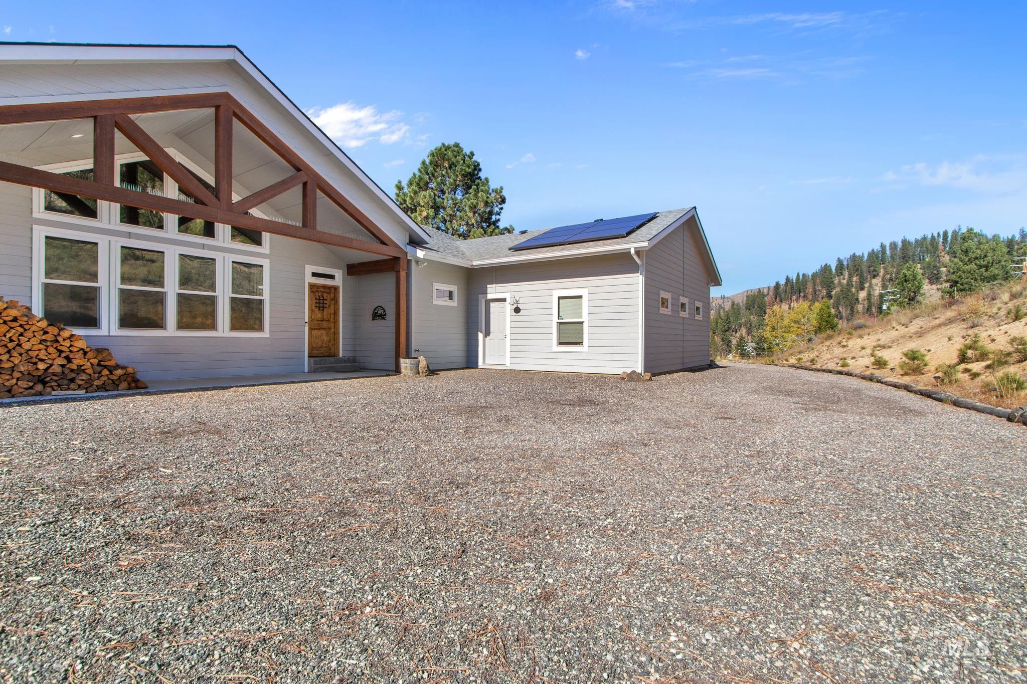 111 Swan Lane