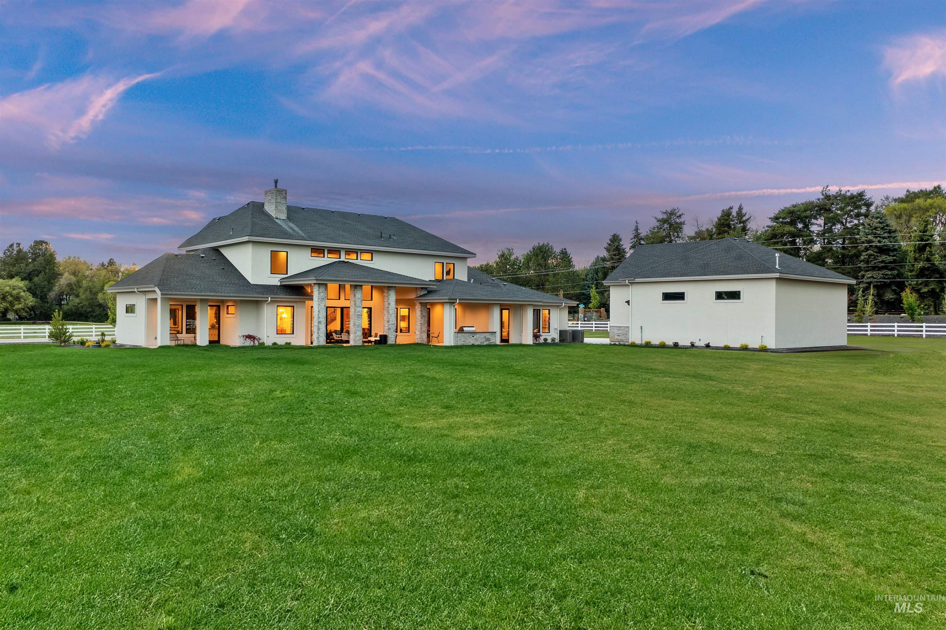 2756 N Pescara Ln