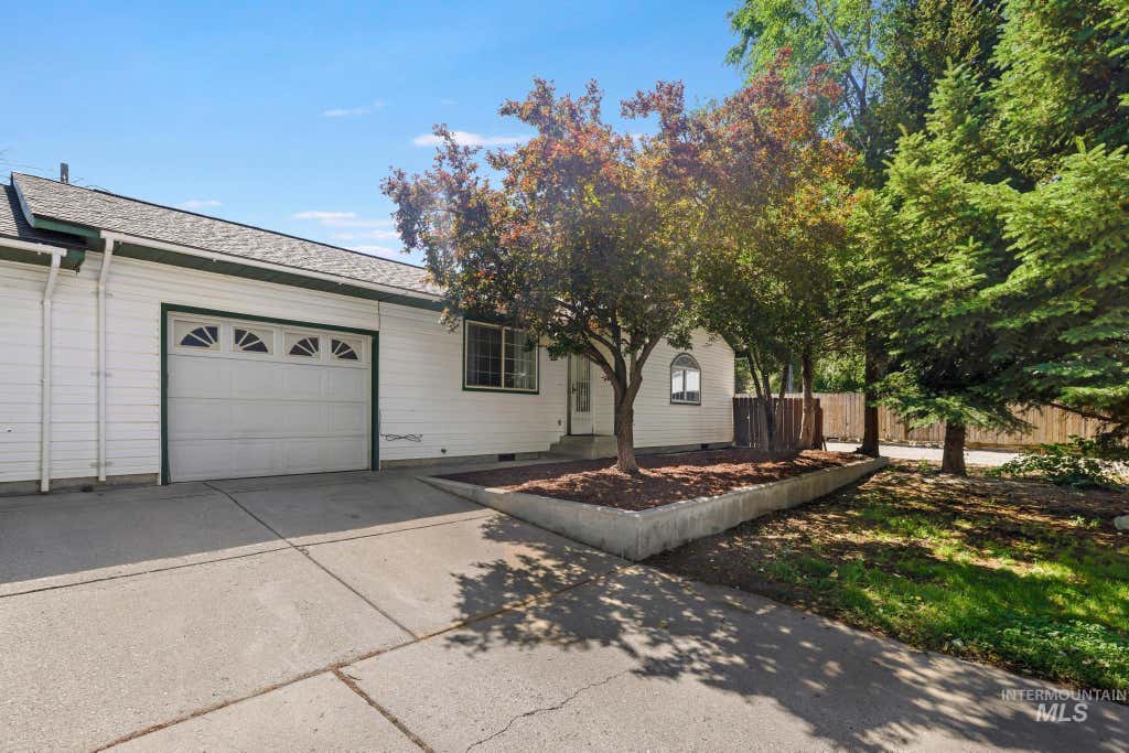 Photo of 180 Lake St E #D, Hagerman, ID 83332 (MLS # 98993009)