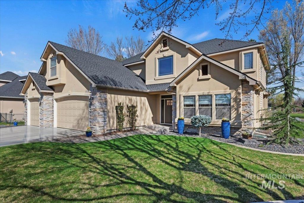 Photo of 1104 W Colchester Drive, Eagle, ID 83616 (MLS # 98979415)
