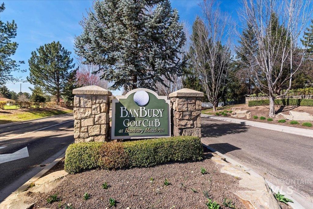 Photo of 1104 W Colchester Drive, Eagle, ID 83616 (MLS # 98979415)