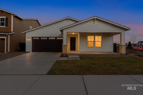 Photo of 5780 W Oxton St, Eagle, ID 83616 (MLS # 98971618)