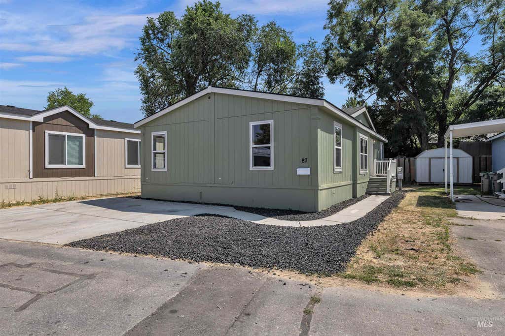 Photo of 2401 S Owyhee St #TRLR 87, Boise, ID 83705 (MLS # 98996422)