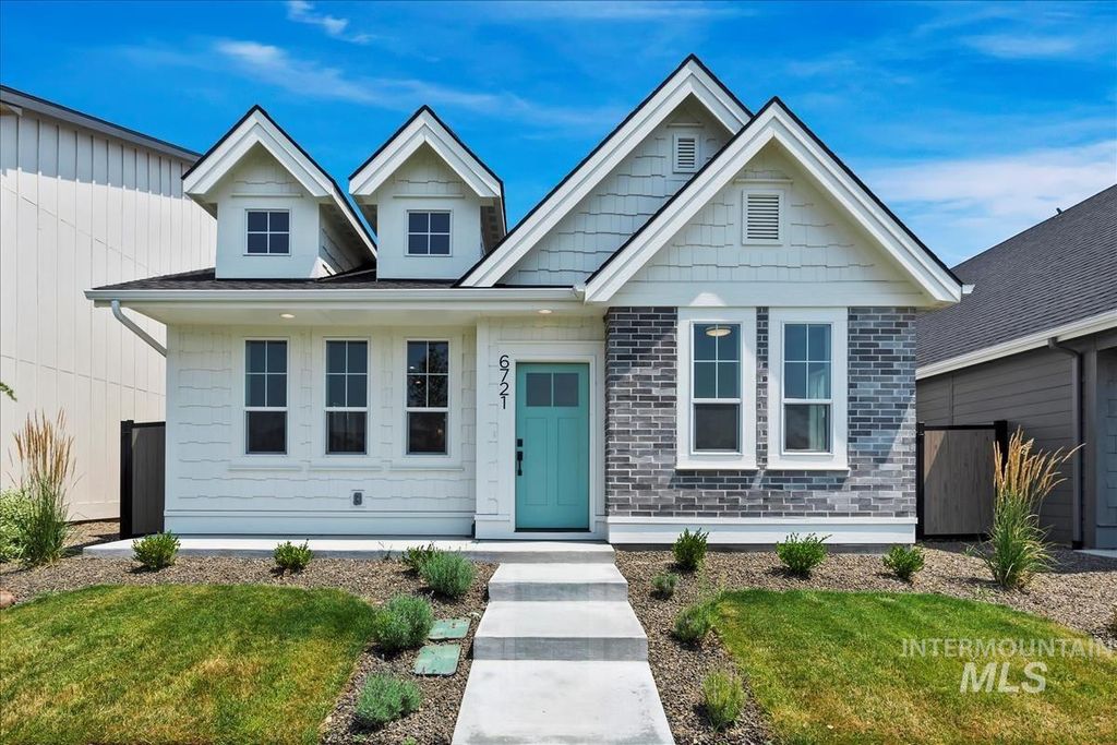 Photo of 1196 N Meadowglen Ave, Meridian, ID 83642 (MLS # 98991003)