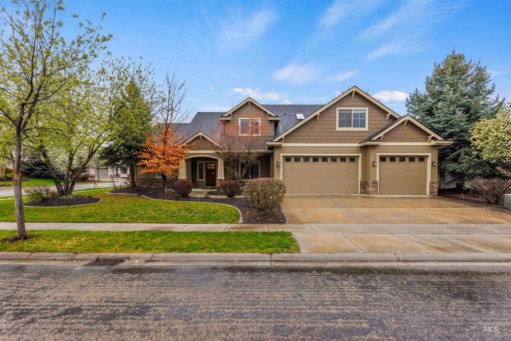 Photo of 891 E Silver Torch St, Meridian, ID 83646 (MLS # 98980508)