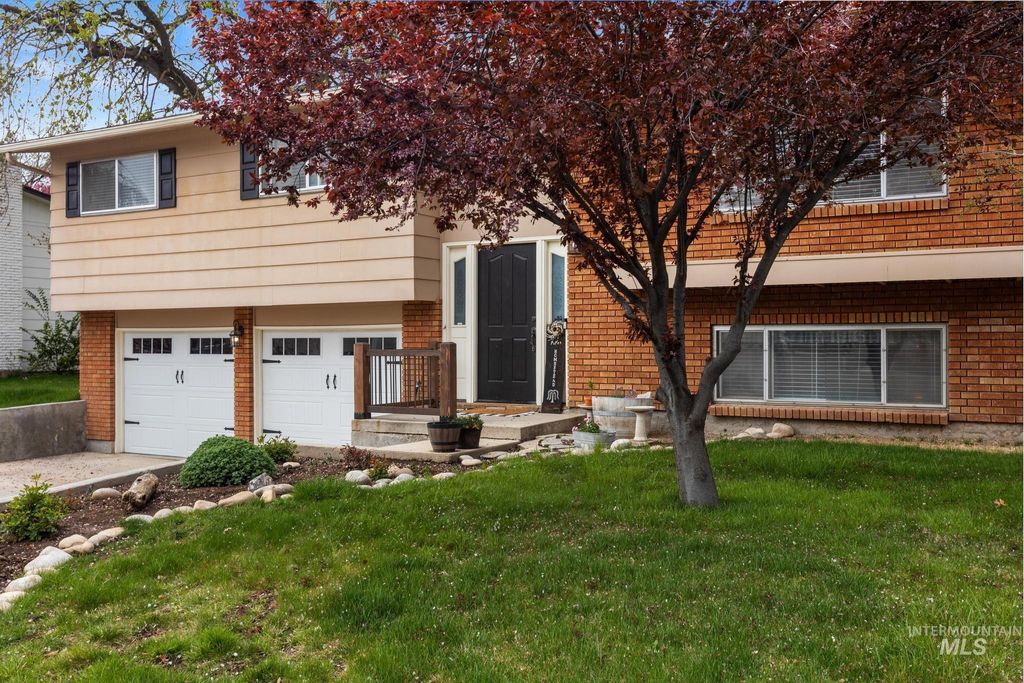 Photo of 4715 N Sorrento Dr, Boise, ID 83704 (MLS # 98980729)