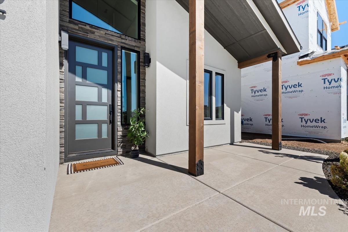 7672 W Old School St