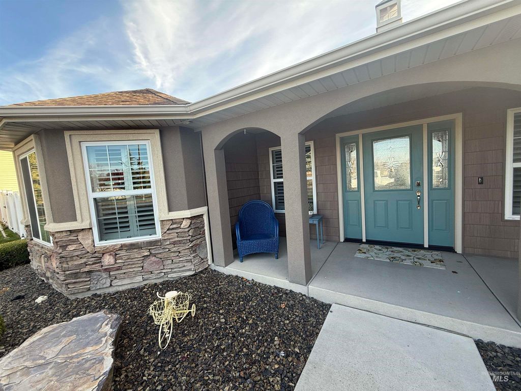 Photo of 323 Arrowhead Path, Twin Falls, ID 83301 (MLS # 98967344)