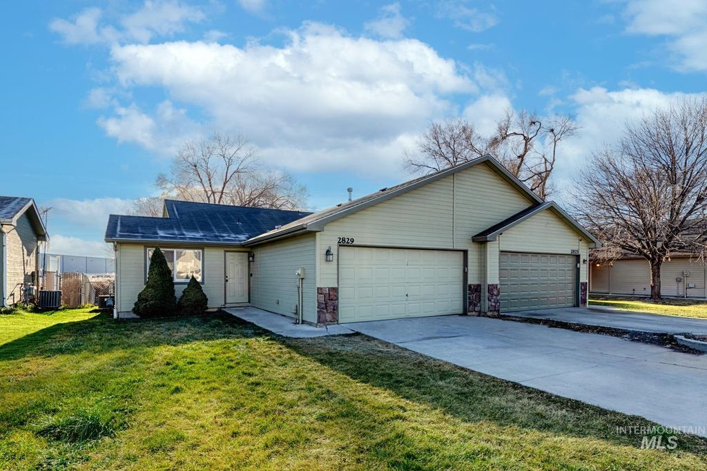 Photo of 2829 Cougar Ave, Nampa, ID 83687 (MLS # 98970774)