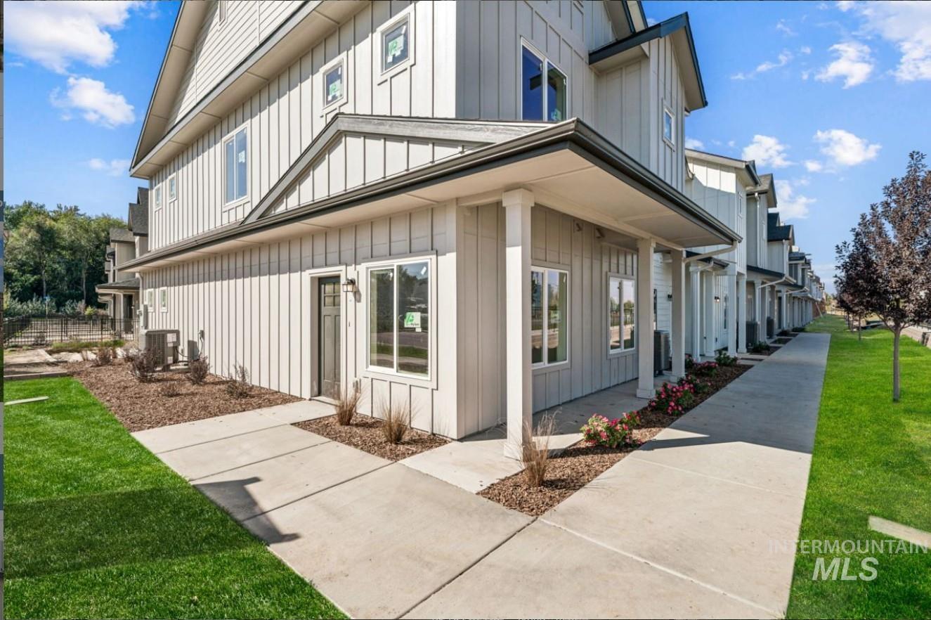 8246 W Mocha Ln