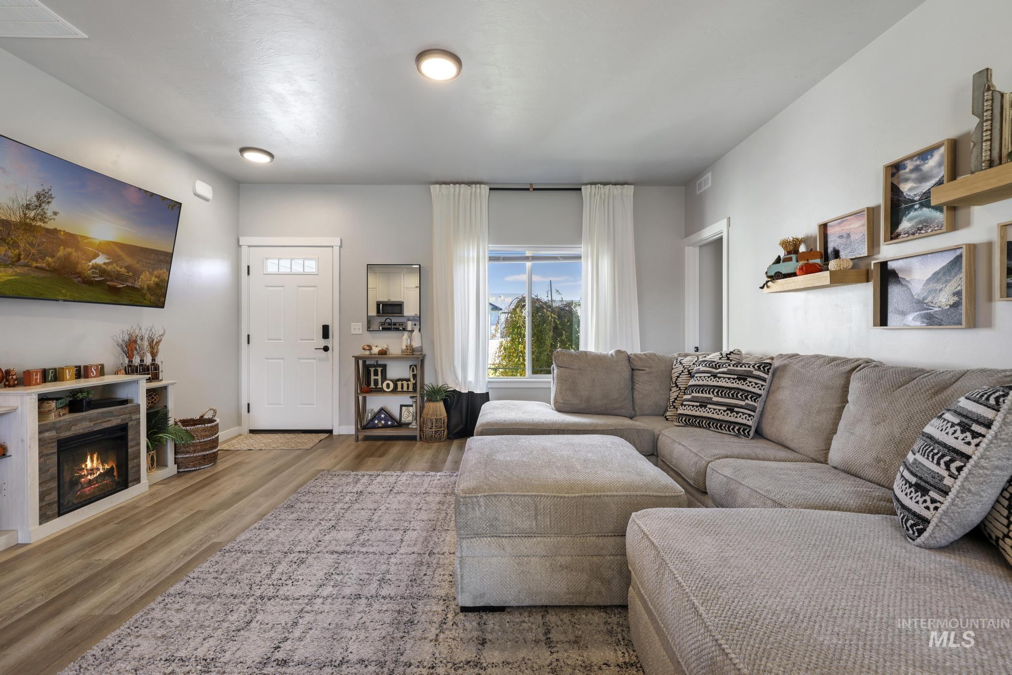 Jerome, Idaho 83338, United States, 4 Bedrooms Bedrooms, ,2 BathroomsBathrooms,Residential,Active,239181