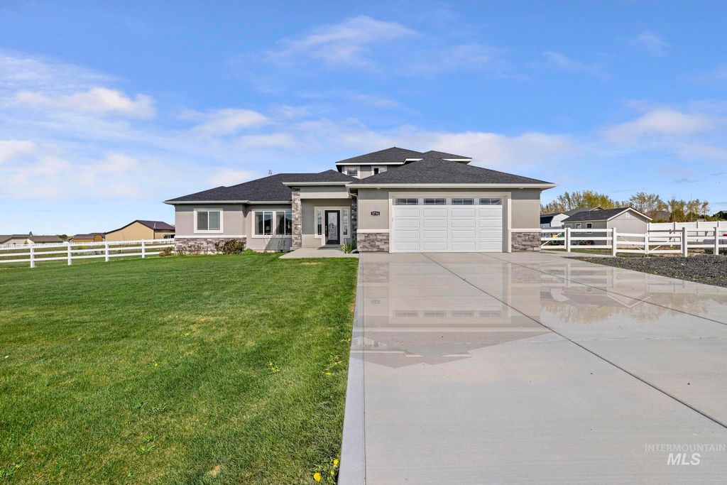 Photo of 3734 2469 E, Twin Falls, ID 83301 (MLS # 98982796)