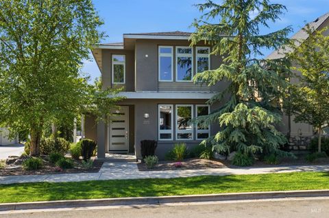 Photo of 2875 Palmatier Way, Boise, ID 83716 (MLS # 98986399)