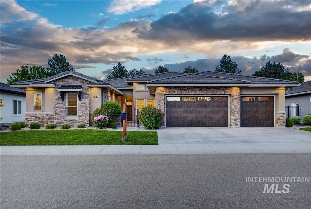 Photo of 6642 N Crantini Way, Meridian, ID 83646 (MLS # 98982624)
