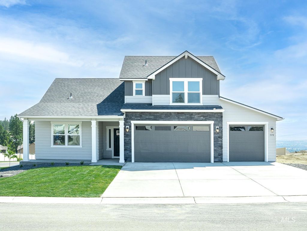 Photo of 11272 Bluefield Dr, Caldwell, ID 83605 (MLS # 98972161)