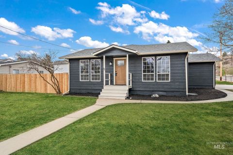 2921 Canal Boise ID 83705