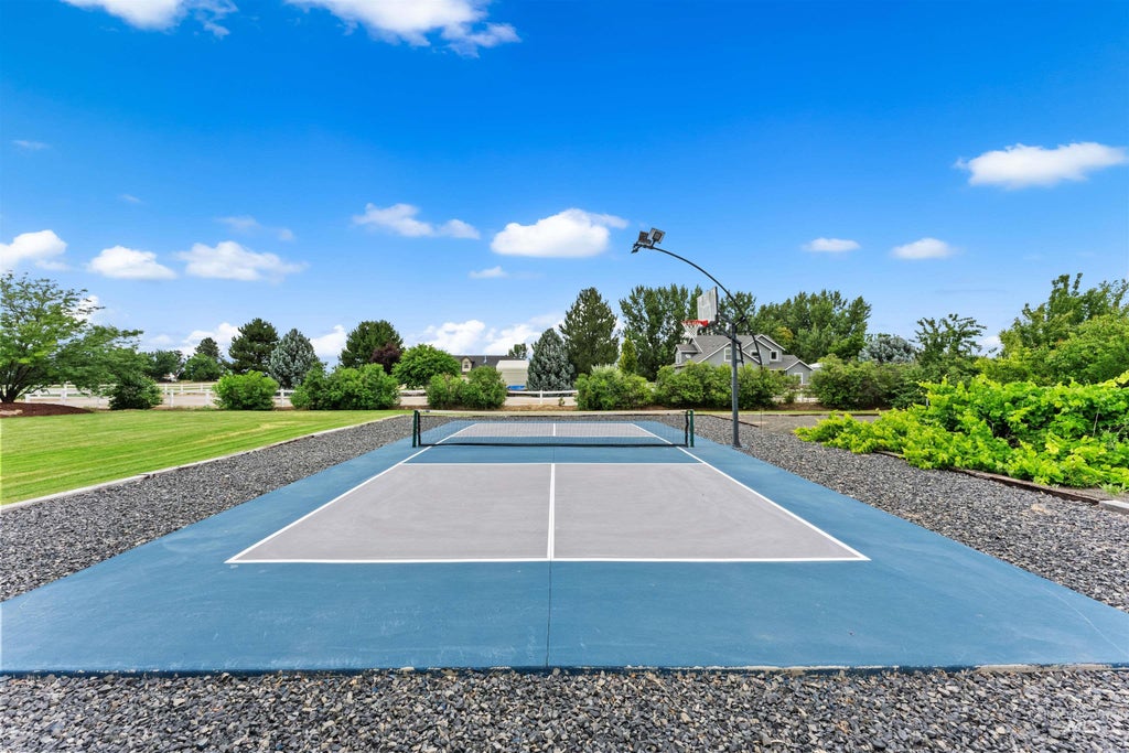 Photo of 24760 Gray Hawk DR, Middleton, ID 83644 (MLS # 98992639)