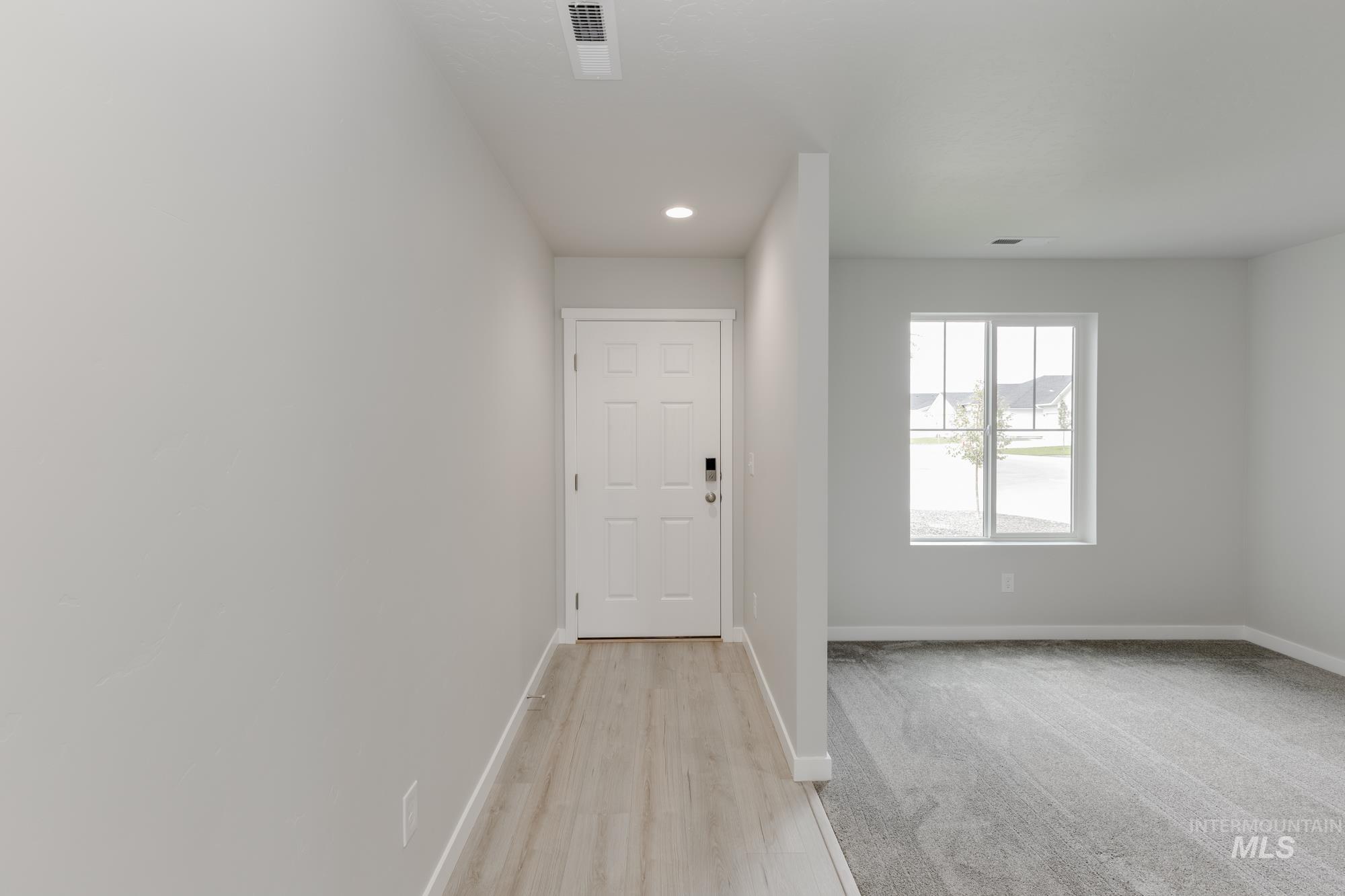 2330 N Honeysuckle Ave