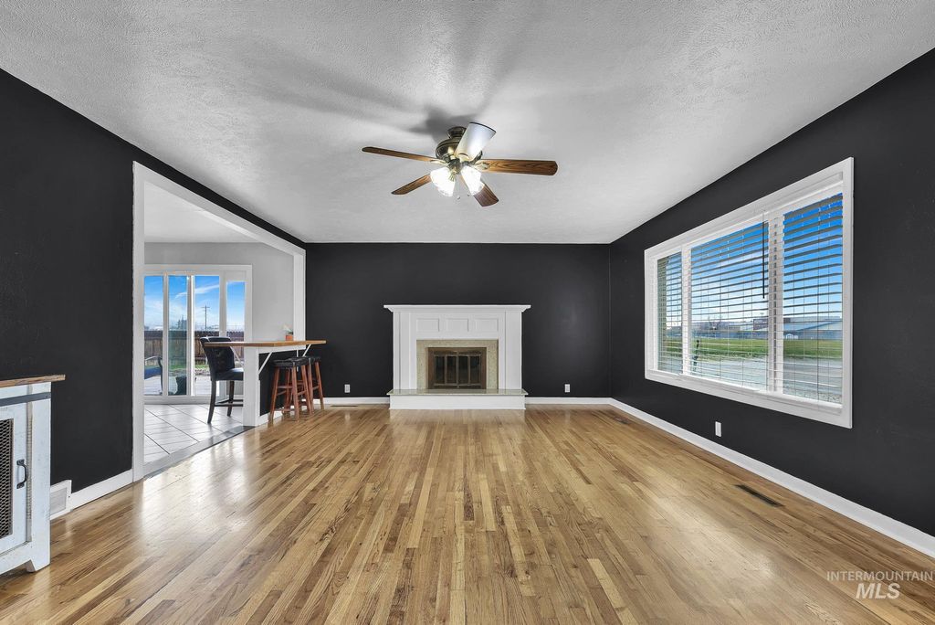 Photo of 709 E Elm Ave, Parma, ID 83660 (MLS # 98970987)