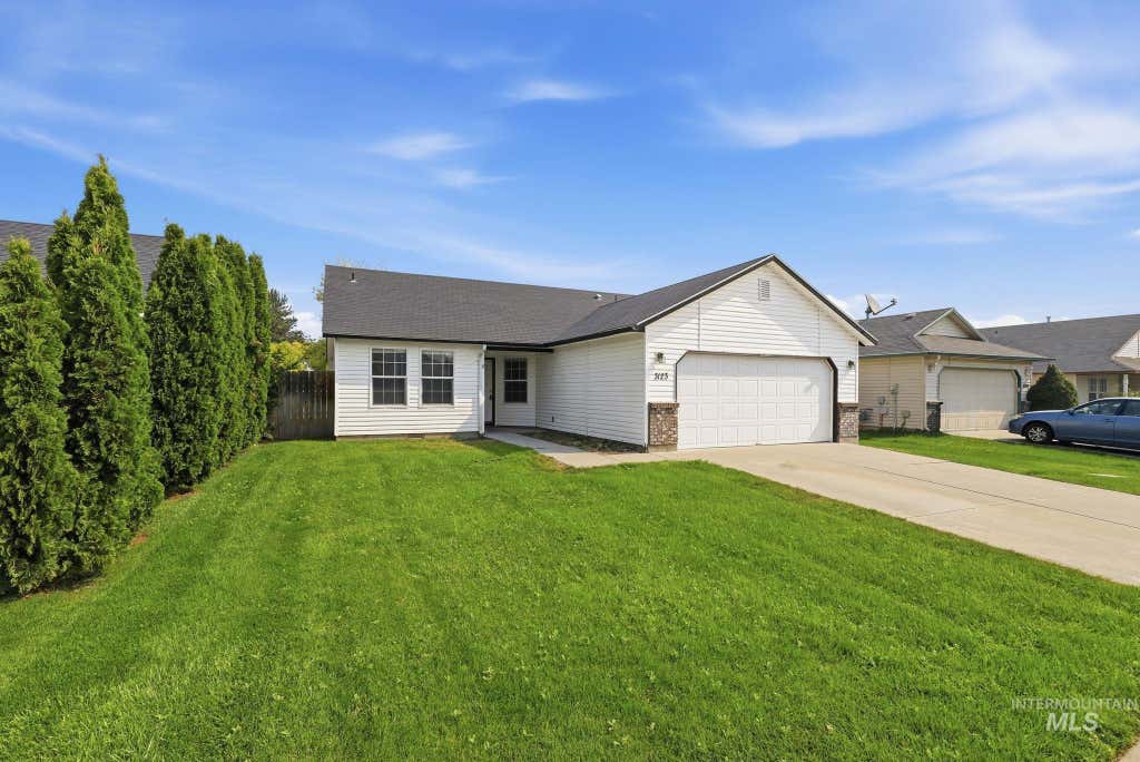 Photo of 3123 Village Green St, Caldwell, ID 83605 (MLS # 98995863)