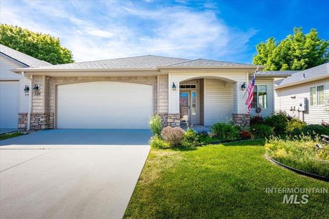 Photo of 336 S Golden Eagle Lane, Eagle, ID 83616 (MLS # 98982627)